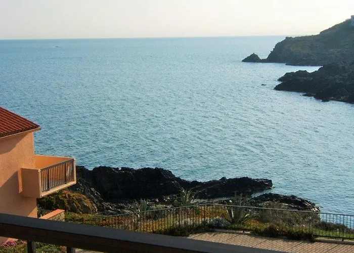 4rb71 - F2 Mezzanine Avec Vue Collioure